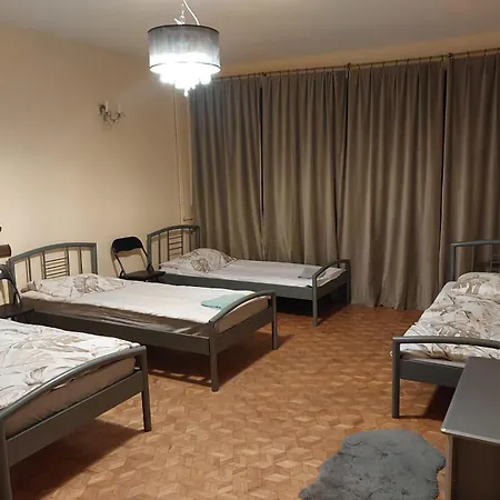 Like Hostel *