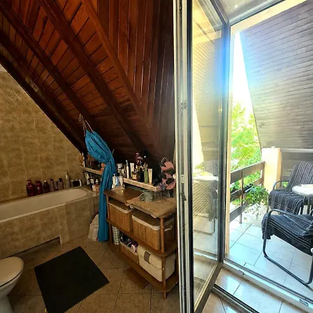 Hostal Like